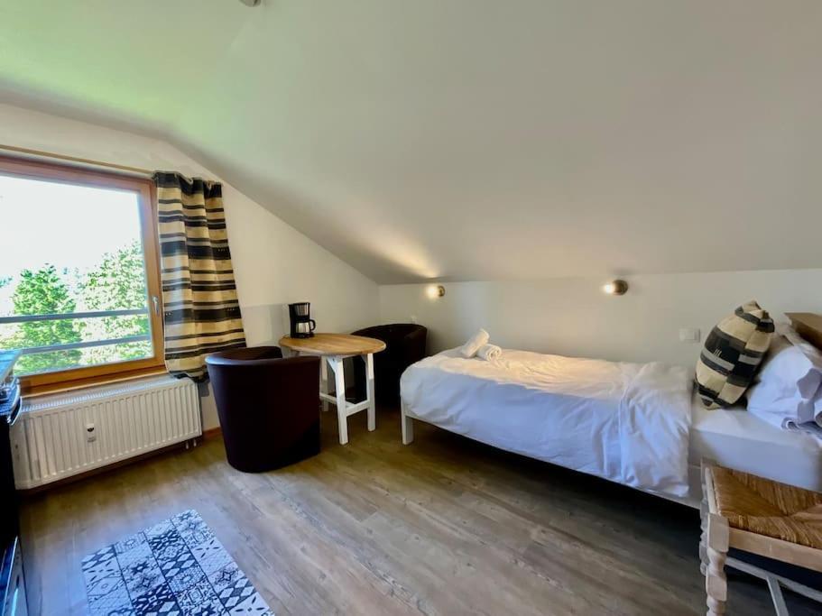 Le Petit Loup, Appartement Neuf Avec Jardin Gerbépal Exterior foto